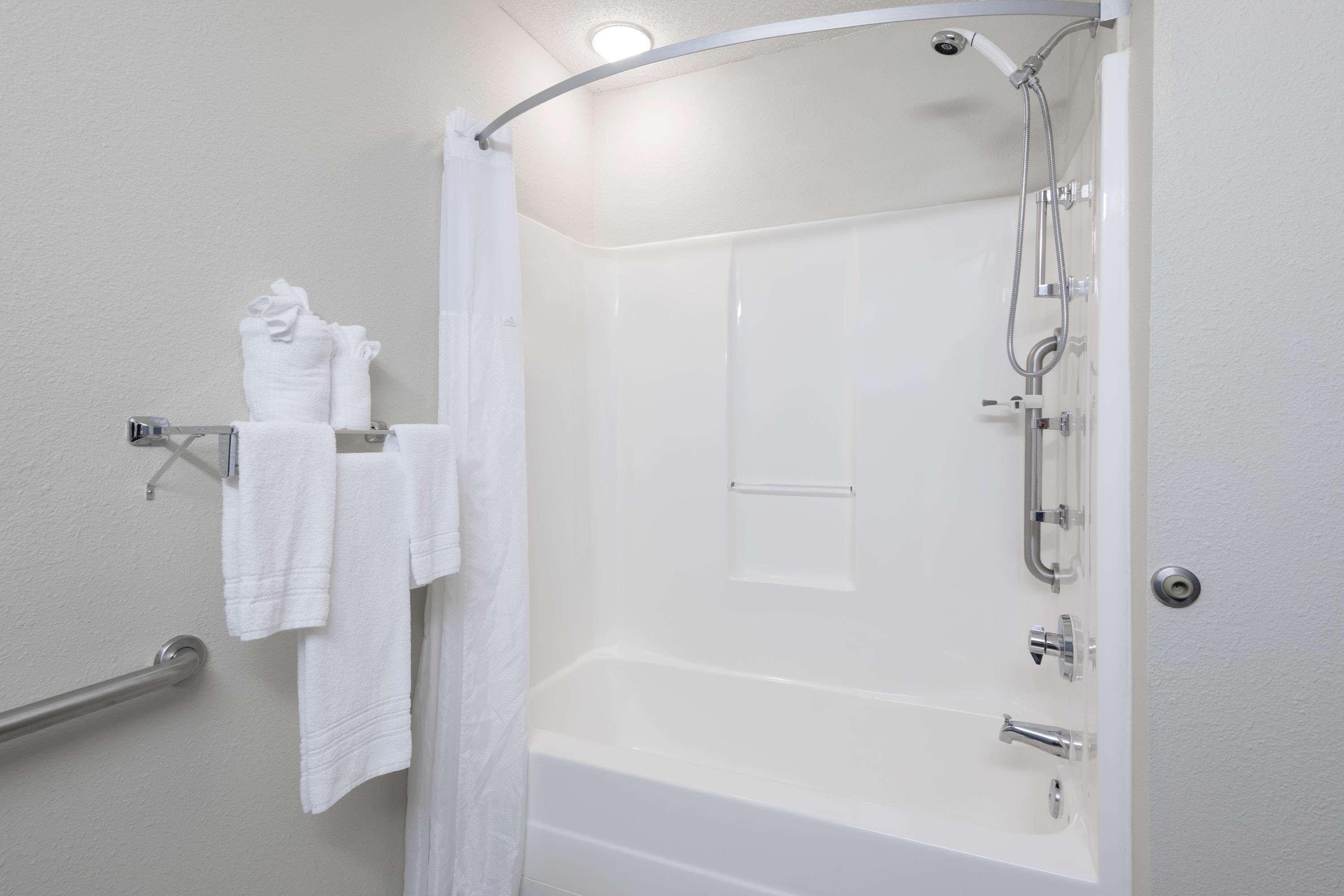 Microtel Inn & Suites - Greenville Room photo